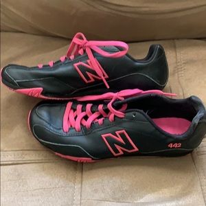 New Balance 442 shoes